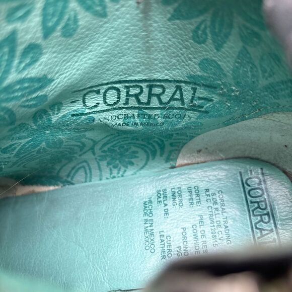 Corral Black Embroidery & Studs Round Toe Ankle Boots Size 10 - Picture 7 of 10